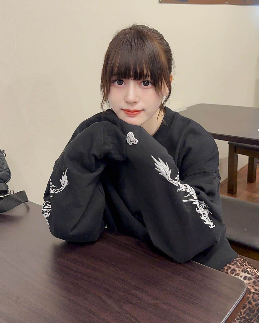 のインスタグラム：「もう冬だから大好きなFR2大阪店のほうにトレーナー買いに行ったのかわちいんだ」