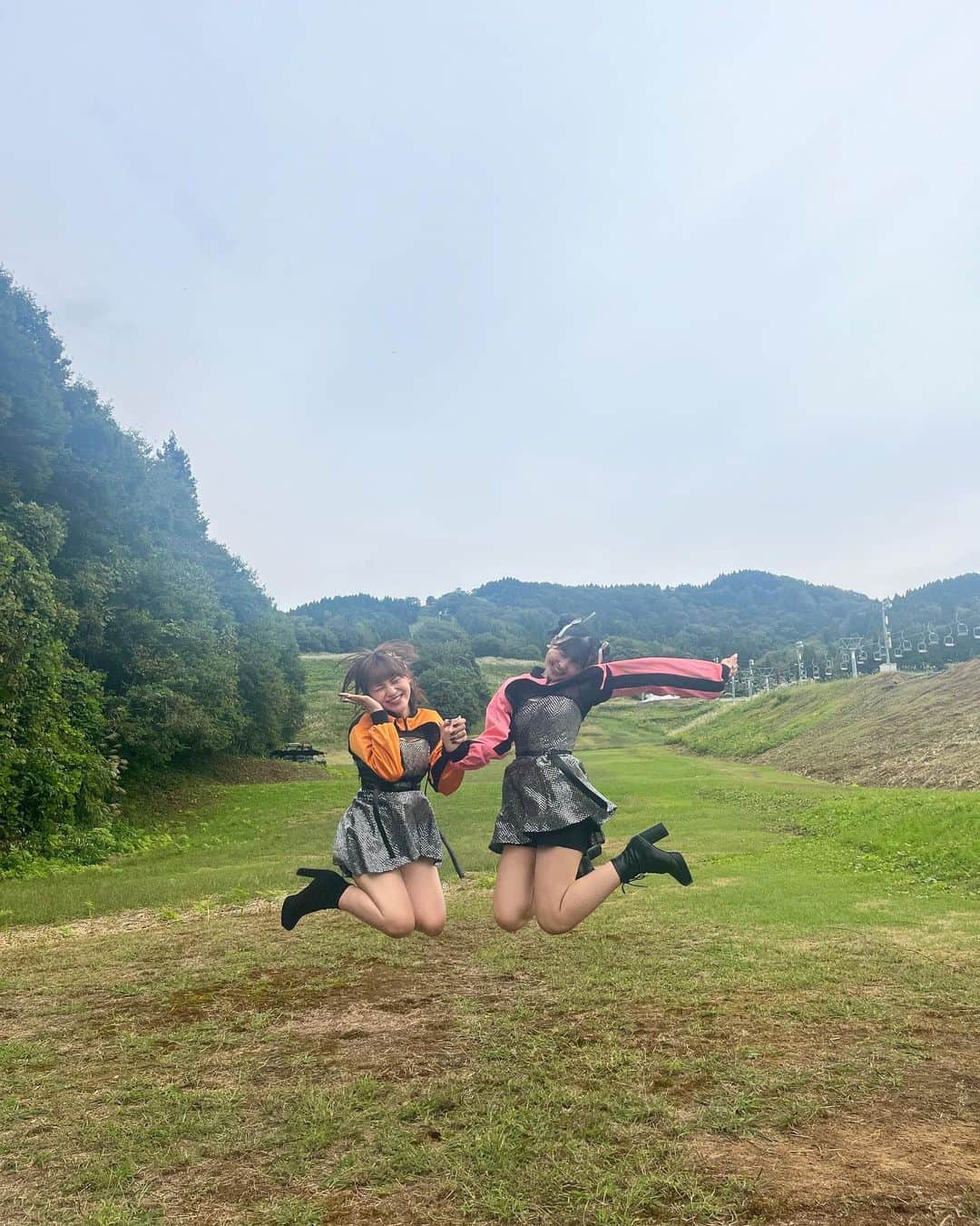 清野桃々姫のインスタグラム：「ᜊ   おにぎり頂いて🍙 鮎の塩焼き食べて🐟 イルカさんみて♡ 飛んで🕴 にこやかにお話して💭 幸せすぎた一日〜 　  #ももひめもりー #米フェス #清野桃々姫  #momohime  #โมะโมะฮิเมะ #PrincesaDurazno #Japan #ญี่ปุ่น  #น่ารัก #beyooooonds #helloproject」
