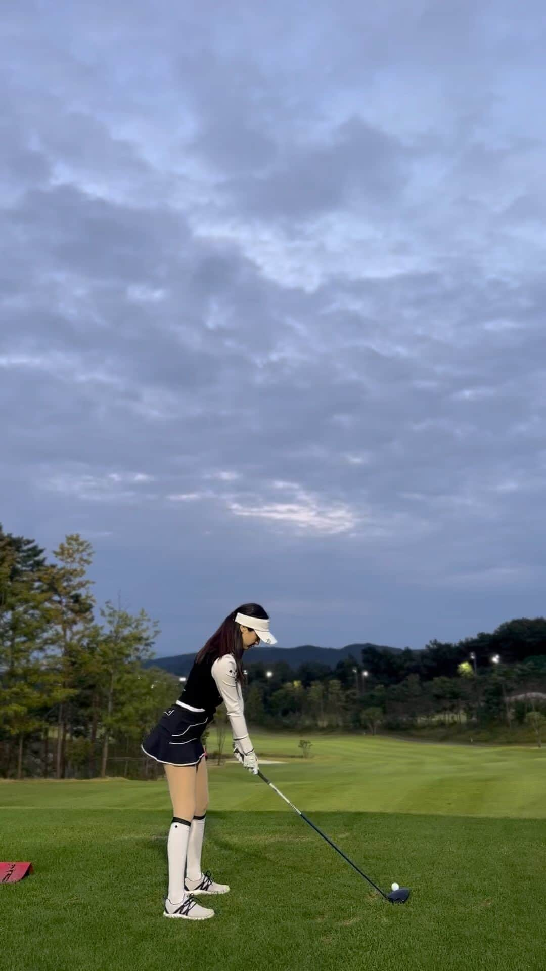 リュ・ファヨンのインスタグラム：「#골프스윙 #골프좋아 #⛳️」