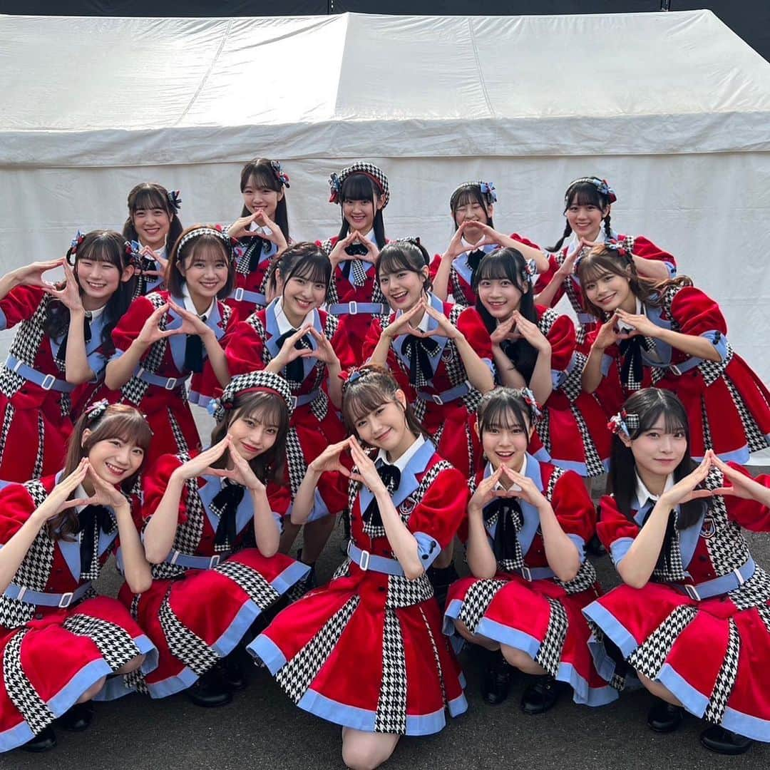 NGT48のインスタグラム：「🍙米百俵フェス〜花火と食と音楽と〜2023  ありがとうございました  🌾  🎧 #NGT48 ステージセットリスト  M1 世界はどこまで青空なのか？ M2 Maxとき315号 M3 ナニカガイル M4 みどりと森の運動公園 M5 自然渋滞 M6 僕はもう少年ではなくなった M7 踵を鳴らせ M8 心に太陽  #米フェス #米百俵フェス #NGT48 #新潟 #長岡 #長岡花火 #花火 #キャンプ」