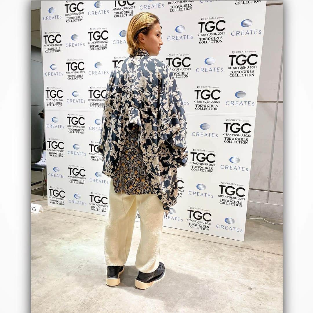 木戸大聖さんのインスタグラム写真 - (木戸大聖Instagram)「昨日開催された『TGC 北九州 2023』観てくださった方々、ありがとうございました！🎩👑  生まれ故郷である北九州でTGCのランウェイを歩けたことは、僕としては特別な思いがありましたし、本当に夢のような時間でした。  会場に来てくださった方々、配信を観てくださった方々、ありがとうございました！🙏✨  写真は、 #宮世琉弥 くん、#山下幸輝 くん、#藤原大祐 くんと📸 . #TGC北九州2023  #TGC」10月8日 13時51分 - taisei_kido_