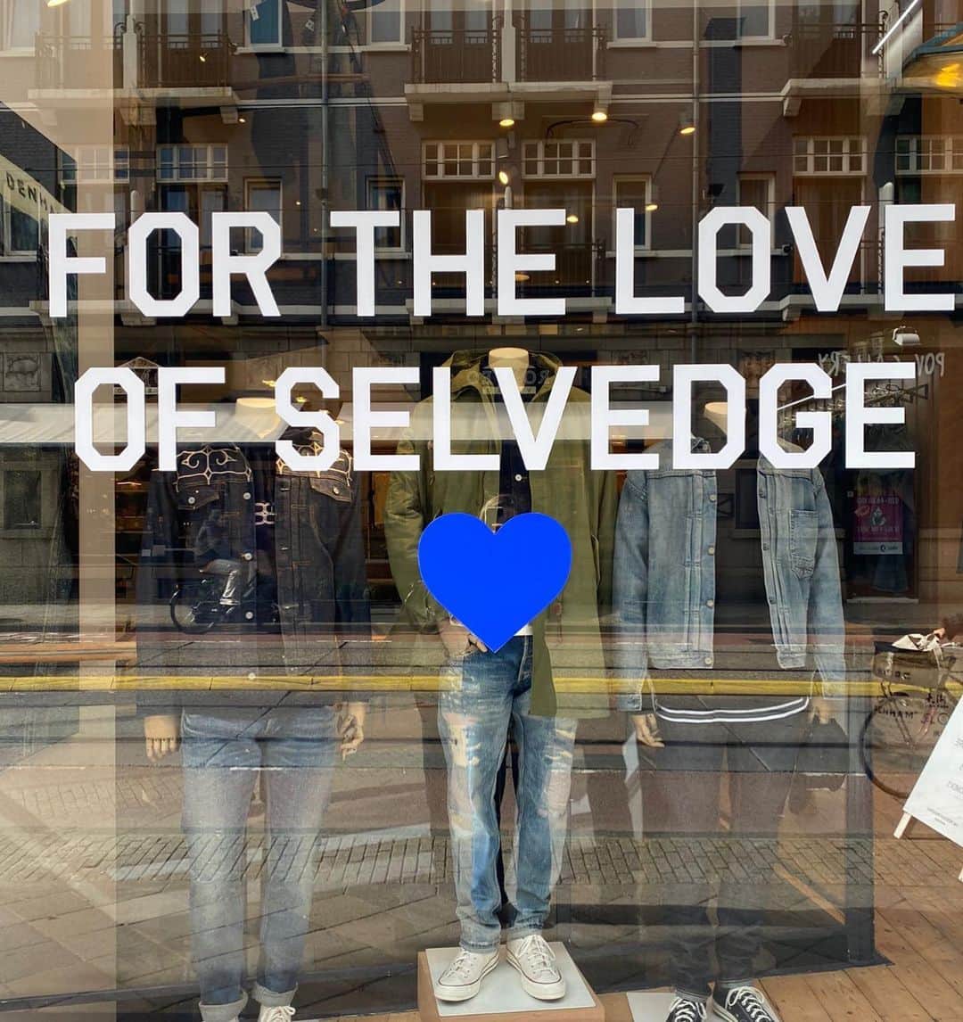 デンハムさんのインスタグラム写真 - (デンハムInstagram)「“Selvedge Sunday”, we are celebrations our 💙of Selvedge, come to the stores and see our new edit. #selvedge #selvedgesunday #denham #jasondenham #denhamthejeanmaker #thetruthisinthedetails」10月8日 14時44分 - denhamthejeanmaker