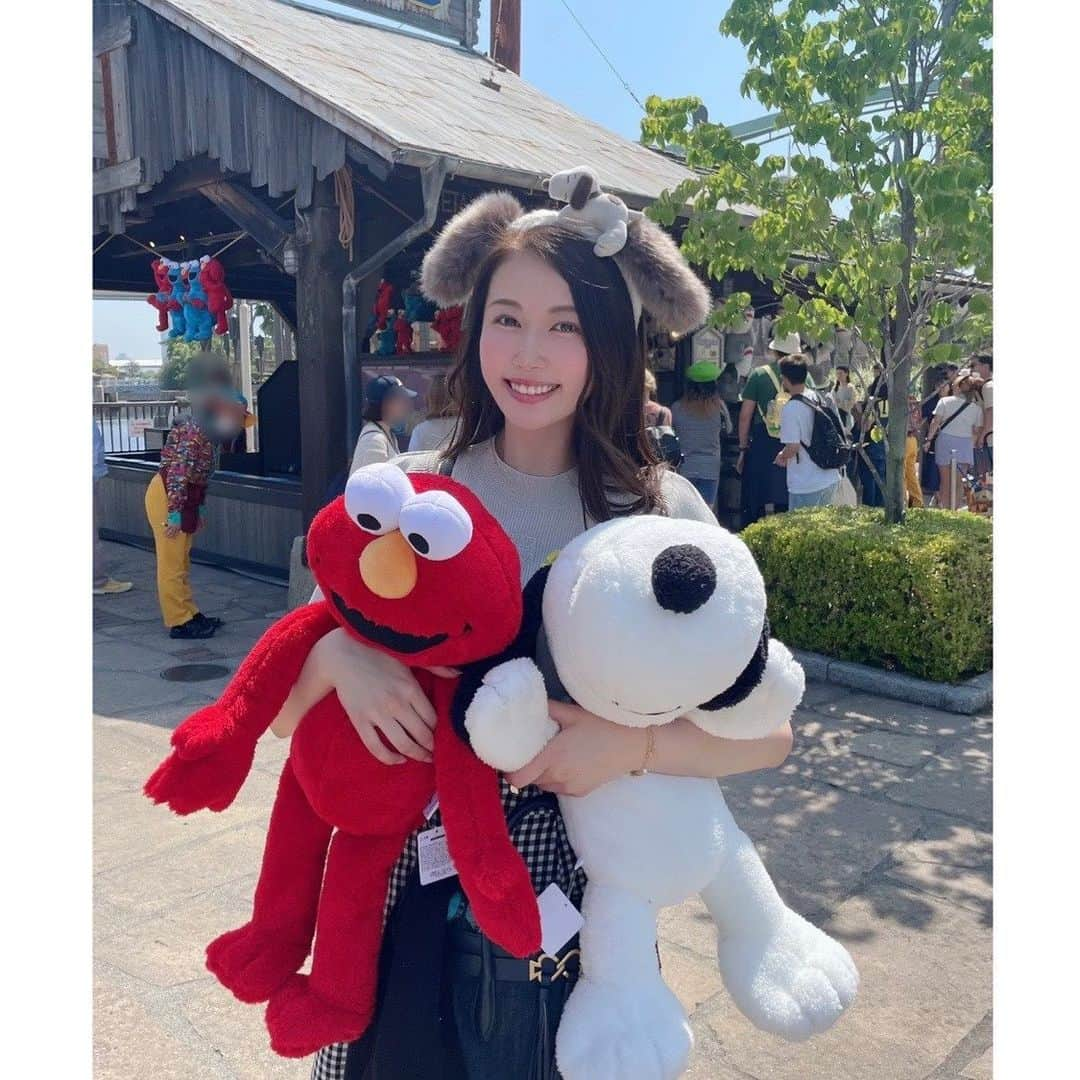 麻倉しずくのインスタグラム：「❤️🤍❤️🤍  Memories of summer  #usj #snoopy #elmo」