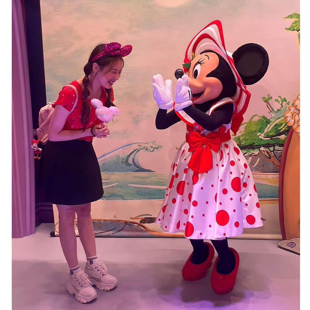 麻倉しずくさんのインスタグラム写真 - (麻倉しずくInstagram)「❤️🤍❤️🤍  Memories of summer  #disney #minnie」10月8日 14時46分 - shizuku.730