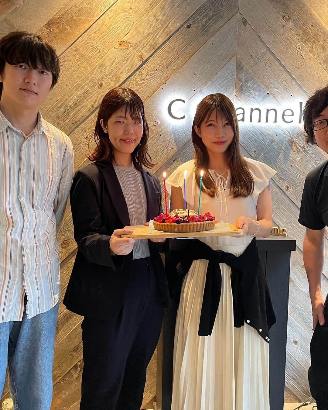 森川亮のインスタグラム：「新入社員お祝い。」