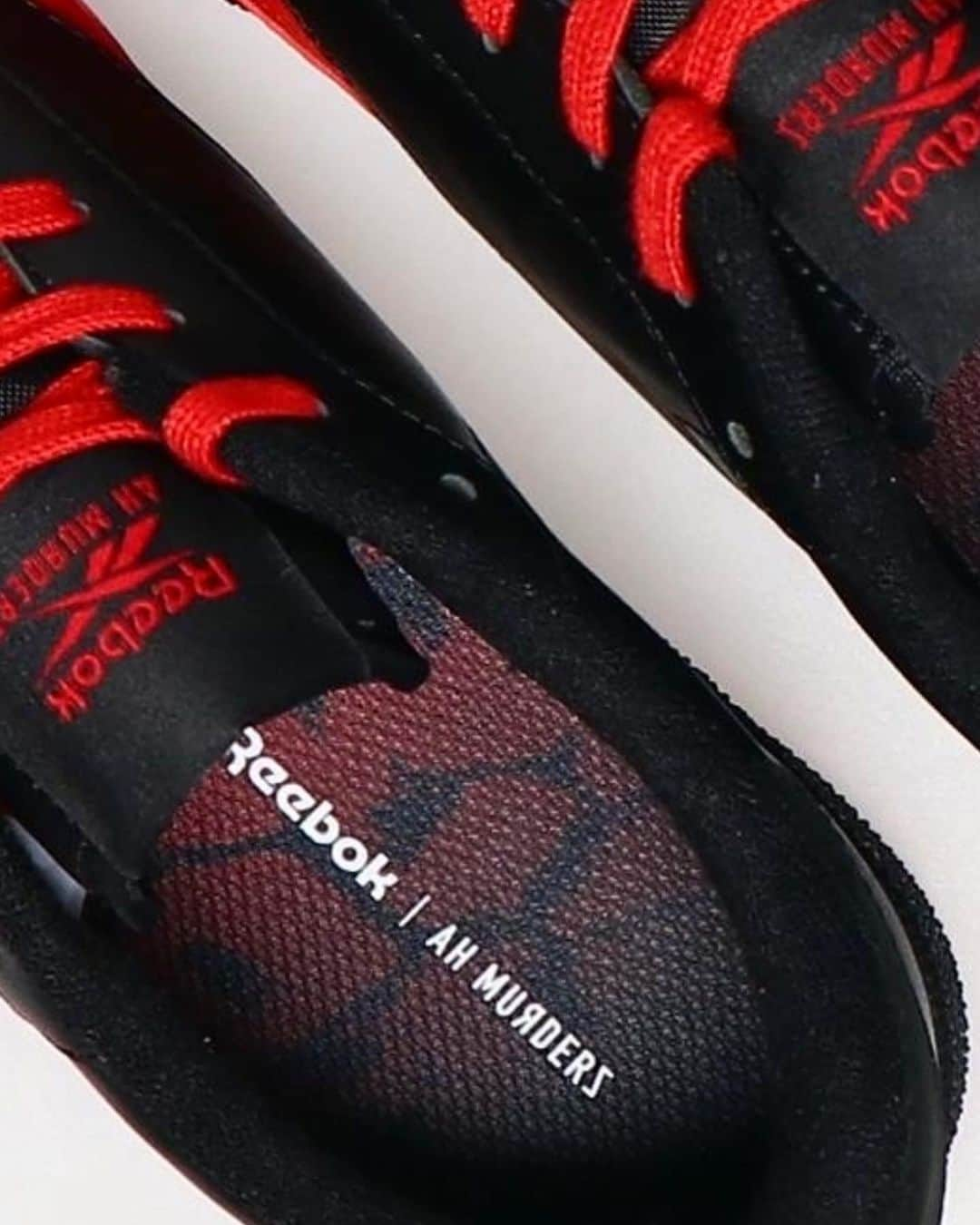 Juniorさんのインスタグラム写真 - (JuniorInstagram)「初リーボックとコラボ🎉🎉🎉  AH MURDERZ ✖️Reebok  #ahmurderz #reebok #redspiderkicks」10月8日 16時25分 - redspider_jr