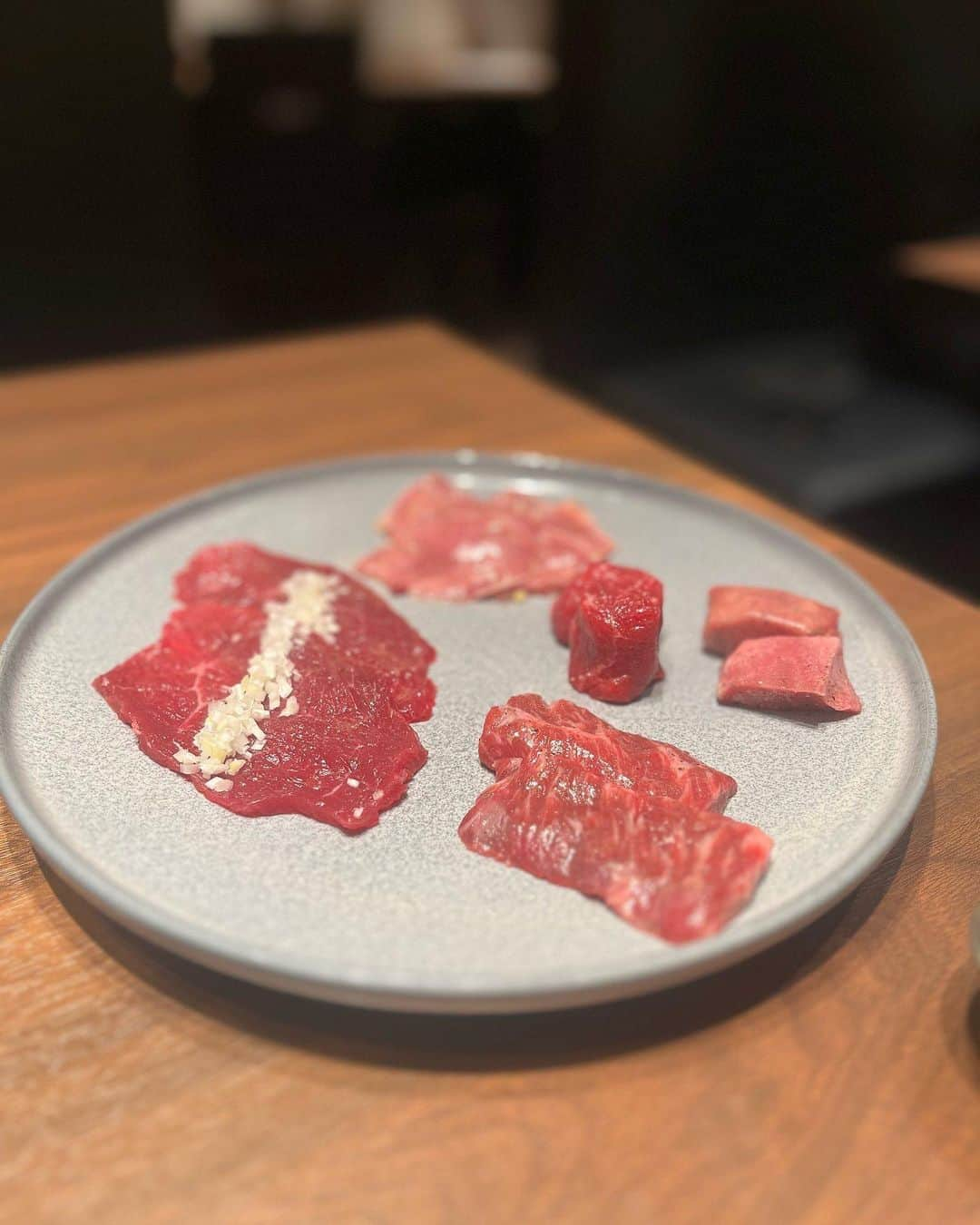 左伴彩佳さんのインスタグラム写真 - (左伴彩佳Instagram)「美味しかった焼肉🥩 　  📍【焼肉ホルモンうしごろ銀座店】 @ushigoro_hormon   　  今回はコースに。 ホルモンも柔らかくて食べやすいの🐮 〆のレモン冷麺もさっぱりで美味しすぎた🍋  　 　  #うしごろ　#焼肉ホルモンうしごろ銀座店  #pr #東京ディナー　#銀座ディナー」10月8日 16時30分 - hidaaya_729