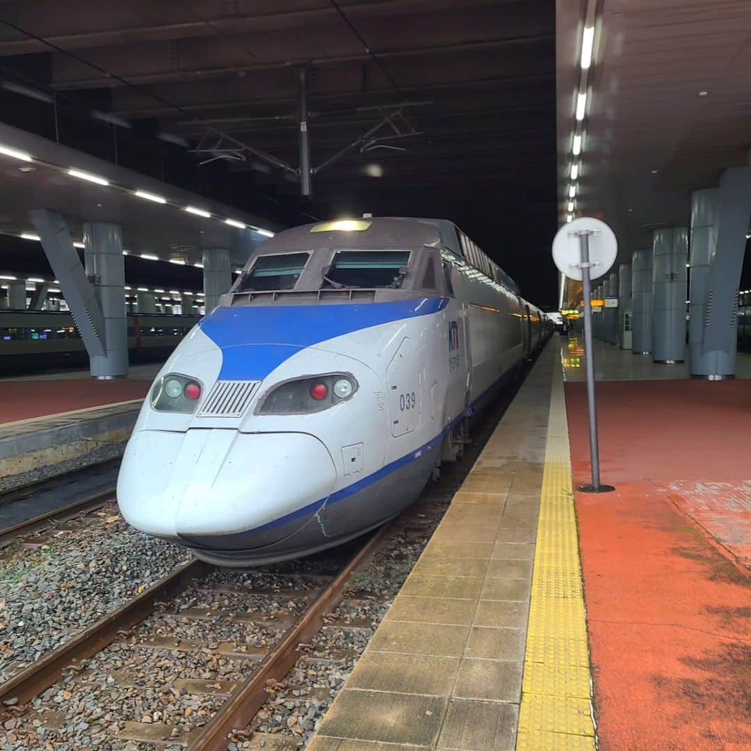 桂團治郎さんのインスタグラム写真 - (桂團治郎Instagram)「お船の次は新幹線に乗って～🚄𓂃𓈒𓏸︎︎︎︎⁡ ⁡⁡ ⁡色んな経験が出来て楽しいにだぁ‼️」10月8日 17時04分 - danjirokatsu