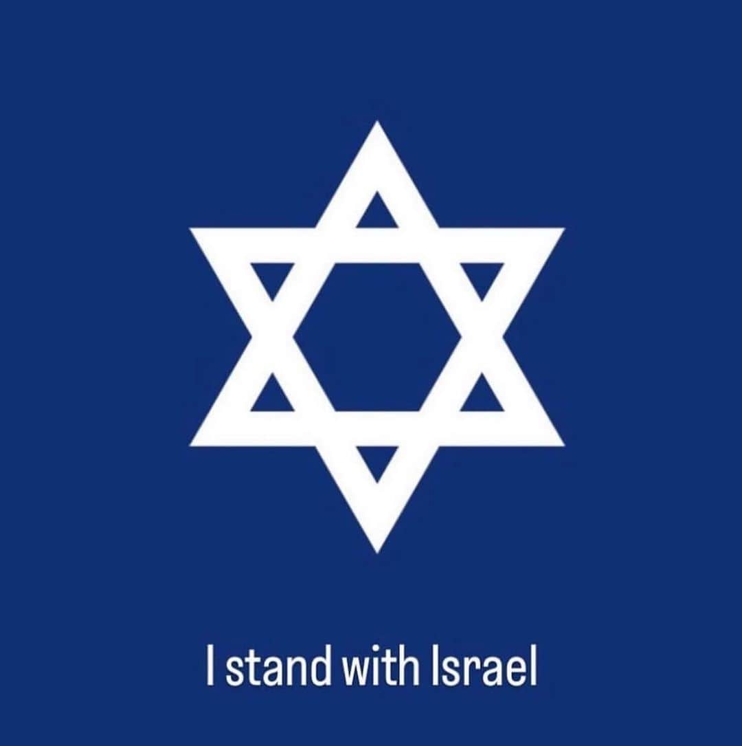 Claudia Leitteのインスタグラム：「Em oração por #Israel 🇮🇱」