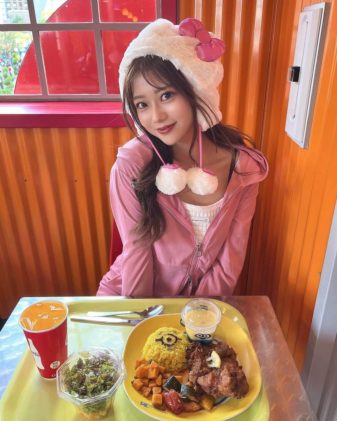 やしろななさんのインスタグラム写真 - (やしろななInstagram)「Kitty🎀💖 #ユニバ #ピンクコーデ」10月8日 21時00分 - 8467_0