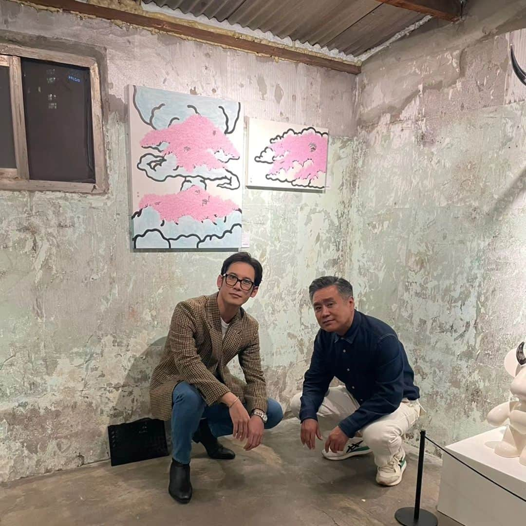 イ・グァンギさんのインスタグラム写真 - (イ・グァンギInstagram)「갤러리끼 서울 @gallerykki  #파티#용문시장#용금맥축제#전시#팝the용문 #용마루길#효창공원앞역 #용문트로케 #슈퍼슈퍼서울#소소한아지트」10月8日 17時25分 - lee_kwang_gi