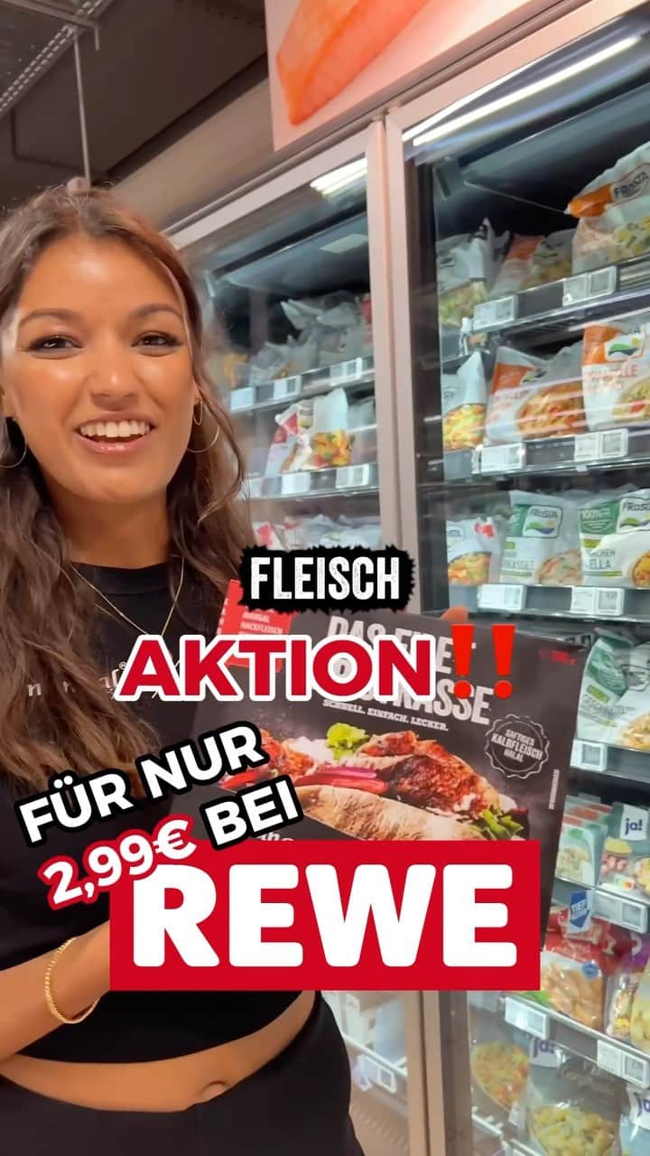 ルーカス・ポドルスキのインスタグラム：「AUFGEPASST ‼️ Nächste Woche findet ihr unser leckeres MANGAL X LUKAS PODOLSKI TK-Fleisch im Angebot für nur 2,99€ bei @rewe 😍    #halal #mangal #podolski #pl10 #döner #brot #frisch @lukaspodolski @mtndag」