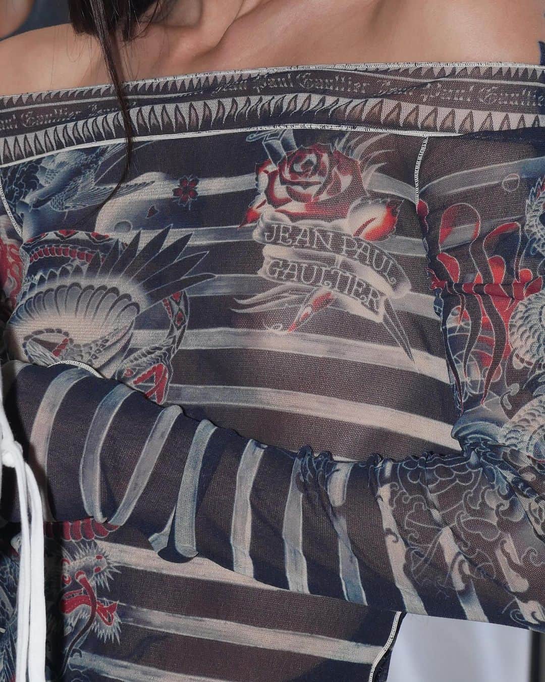 ジャンポール・ゴルチエさんのインスタグラム写真 - (ジャンポール・ゴルチエInstagram)「Details from our Tattoo collection campaign shot by @mrqs.jean   #jeanpaulgaultier #jpgfashion」10月8日 23時00分 - jeanpaulgaultier