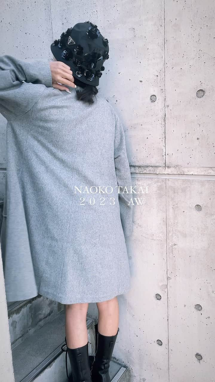 高井直子のインスタグラム：「@naokotakai_official  ２０2３AW  COAT  navy / gray  10/11-17 OSAKA POPUP UMEDA HANKYU 4F  11/3-5 TOKYO POPUP RAND AOYAMA」