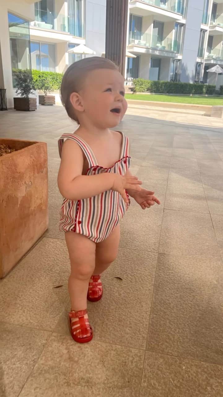 Jessica Wrightのインスタグラム：「A little snippet of our 6 days in Mallorca with the family ♥️ dreamy ☀️ we stayed @meliacalviabeachresort & it really did cater for all #prdiscount #soulmatters #meliacalviabeachresort」