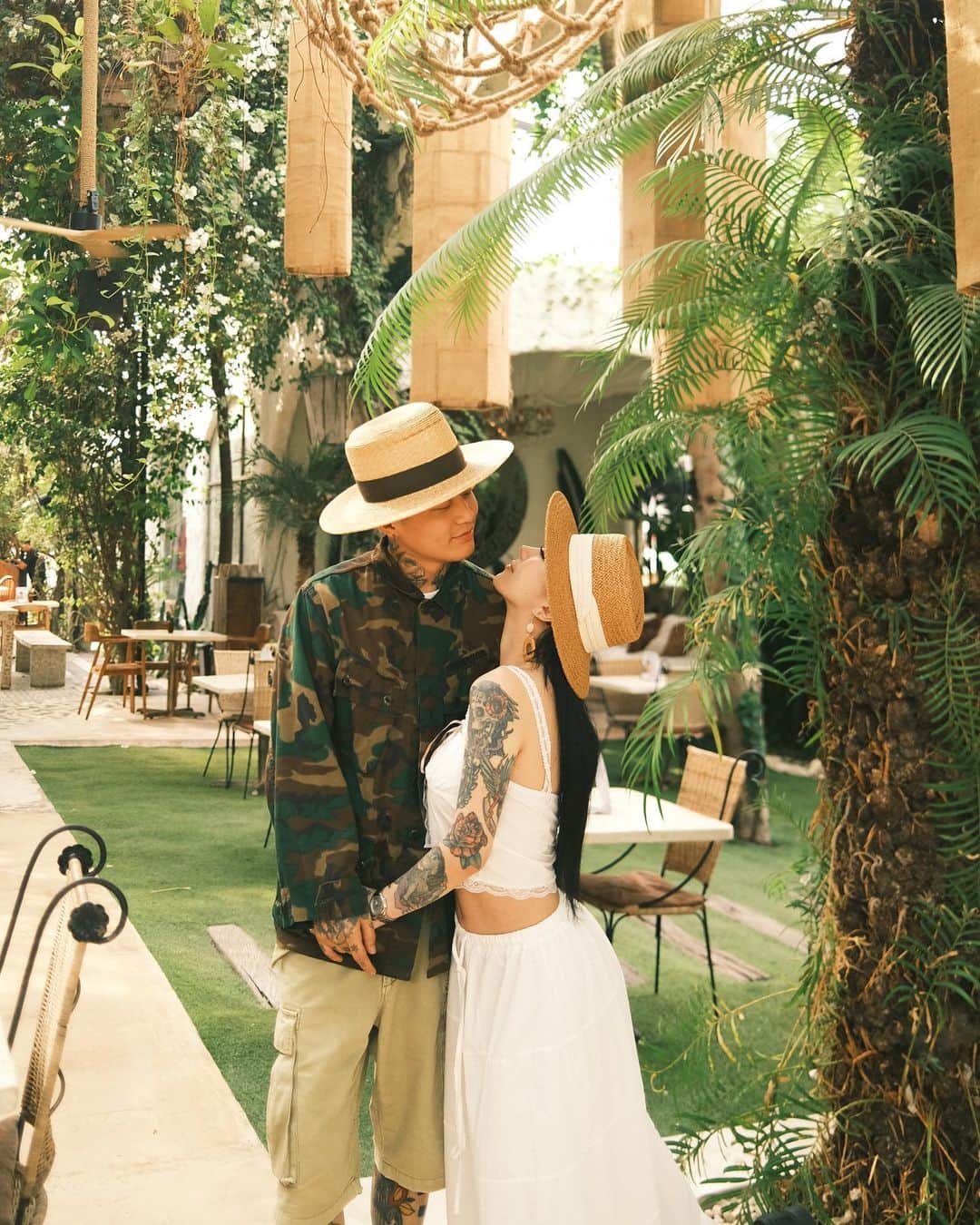 Abby Chenさんのインスタグラム写真 - (Abby ChenInstagram)「峇厘島網紅餐廳Penny Lane🌴 隨便拍照都很出片 咖啡好喝食物好吃😋💖」10月8日 17時48分 - abbyabbychen