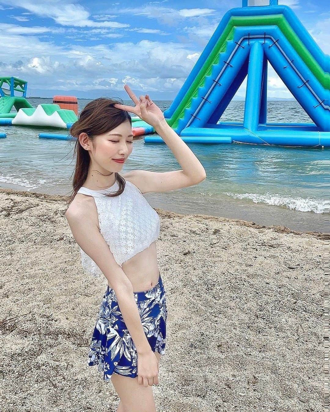 橘ゆりかさんのインスタグラム写真 - (橘ゆりかInstagram)「🌻⛵️🐠 ⁡ ⁡ もう10月だけど夏の思い出おいとく☁️ ⁡ ⁡ ⁡ #滋賀県 #白ひげビーチ #白髭神社 #琵琶湖 #びわ湖 #水着 #夏の思い出 #夏休み #ビーチ #滋賀観光 #園田競馬場 #園田競馬 #競馬 #ロケ #いい福みつけ旅 #福盛訓之 さん #橘ゆりか #大川藍 #倉田瑠夏 #アイドリング  ⁡ ⁡ ⁡ ⁡ ⁡ ⁡」10月8日 18時01分 - yuricalcal