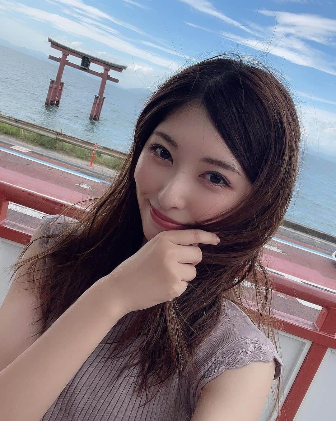 橘ゆりかさんのインスタグラム写真 - (橘ゆりかInstagram)「🌻⛵️🐠 ⁡ ⁡ もう10月だけど夏の思い出おいとく☁️ ⁡ ⁡ ⁡ #滋賀県 #白ひげビーチ #白髭神社 #琵琶湖 #びわ湖 #水着 #夏の思い出 #夏休み #ビーチ #滋賀観光 #園田競馬場 #園田競馬 #競馬 #ロケ #いい福みつけ旅 #福盛訓之 さん #橘ゆりか #大川藍 #倉田瑠夏 #アイドリング  ⁡ ⁡ ⁡ ⁡ ⁡ ⁡」10月8日 18時01分 - yuricalcal