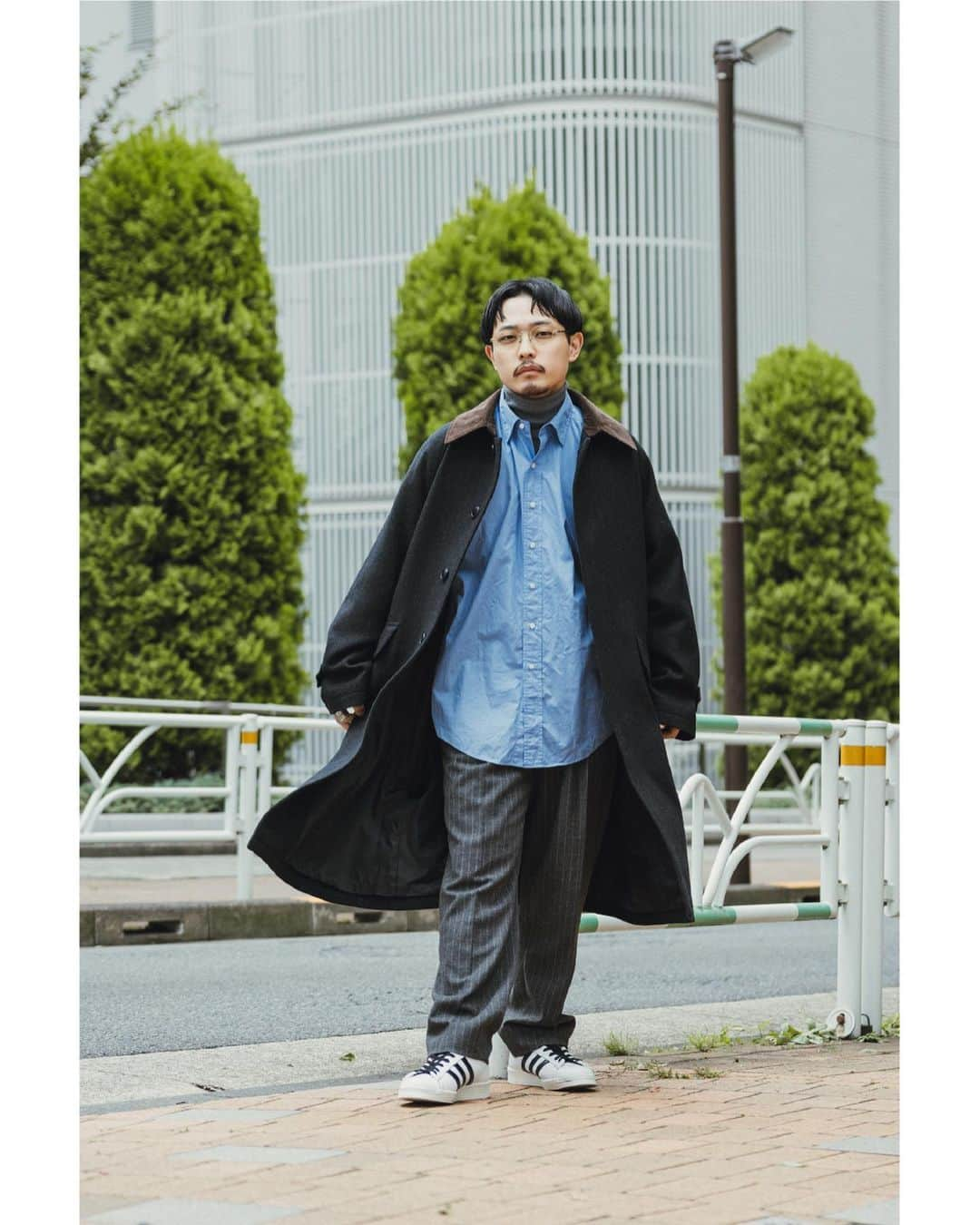 JOURNAL STANDARD relumeさんのインスタグラム写真 - (JOURNAL STANDARD relumeInstagram)「【adidas Originals】SUPERSTAR LUX EXCLUSIVE  アディダスが誇るスーパースターを、ルクスレザーにアップデート。 ルクスレザーを使用したホワイト×ブラックのシンプルな配色モデルは実は今回が初めての展開となっています。  relumeメンズ、レディースで展開する珠玉のシューズを 今回はrelumeの若手メンズスタッフのスタイリングと共にご紹介。  店舗でお買い上げのお客様に数量限定でノベルティのご用意もしております。 詳細は１つ前の投稿をご覧ください。  【10月18日発売】 No. 23093465002430  【adidas Originals】SUPERSTAR LUX relume EXCLUSIVE ¥19,800税込  #adidasoriginals #adidas #superstar #superstarlux #leather #journalstandardrelume  #ジャーナルスタンダードレリューム」10月8日 18時00分 - js_relume