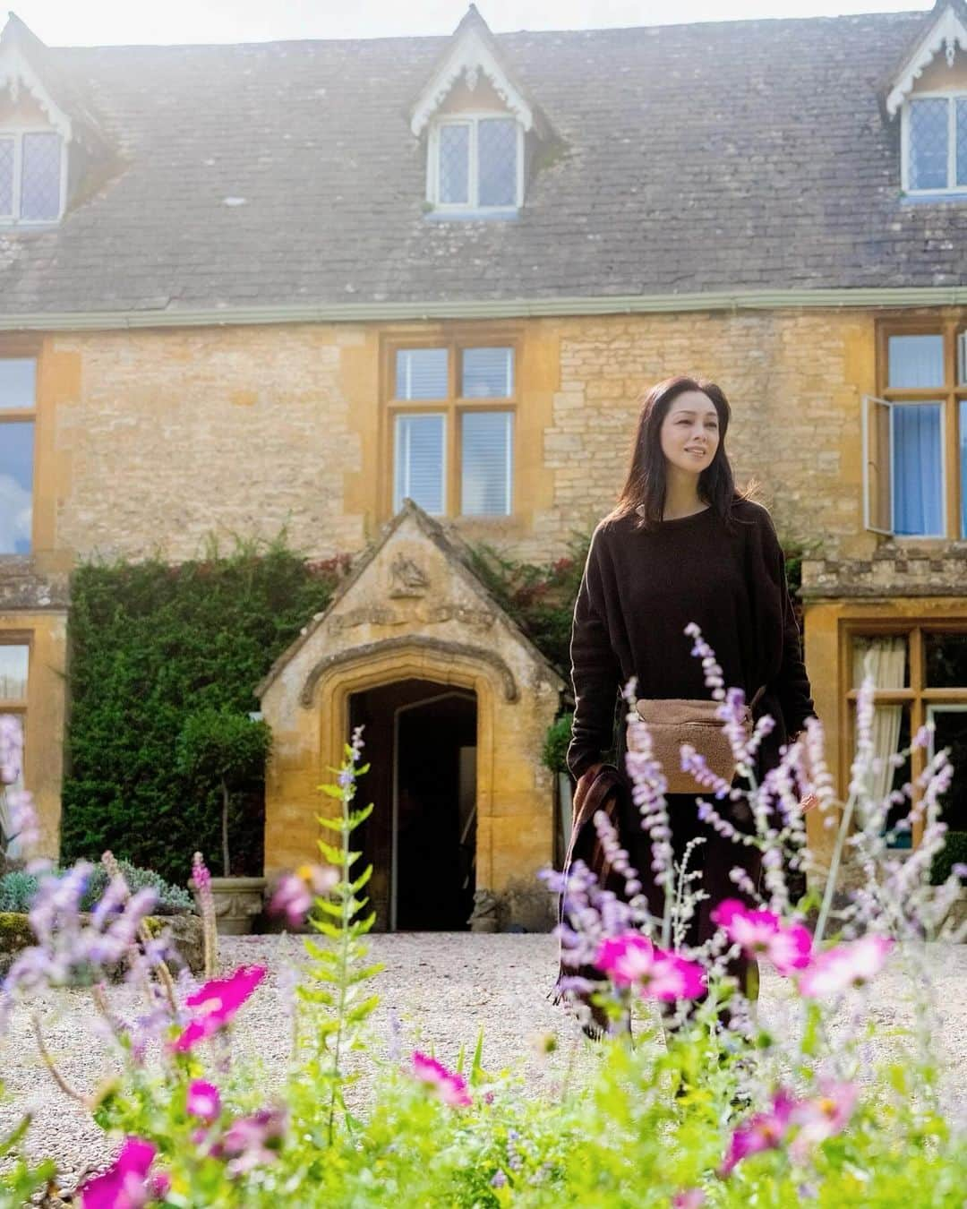 川原亜矢子さんのインスタグラム写真 - (川原亜矢子Instagram)「Footpathを歩く #cotswolds #london #travel #コッツウォルズ #イギリス #旅行 #フットパス」10月8日 18時07分 - ayakokawahara