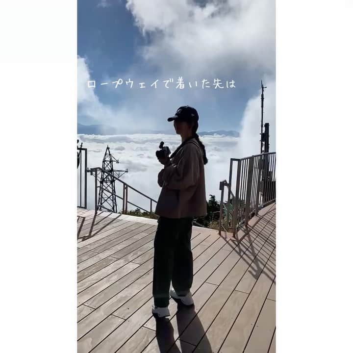 manamisotayutaのインスタグラム：「貴重な#雲海 を見れた日✨  中央アルプス駒ヶ岳 @chuo_alps.komagatakeropeway  🗻  今年は夏から一気に冬で、、 山頂はもう雪みたい⛄️  でもここは冬もロープウェイは営業してて、雪景色も楽しめる!  #中央アルプス駒ヶ岳ロープウェイ  #新テラス#絶景テラス #千畳敷カール #千畳敷  #駒ヶ岳#山登り好きな人と繋がりたい  #山登り初心者  #ハイキング#山ガール #信州#紅葉スポット  #雲海テラス」