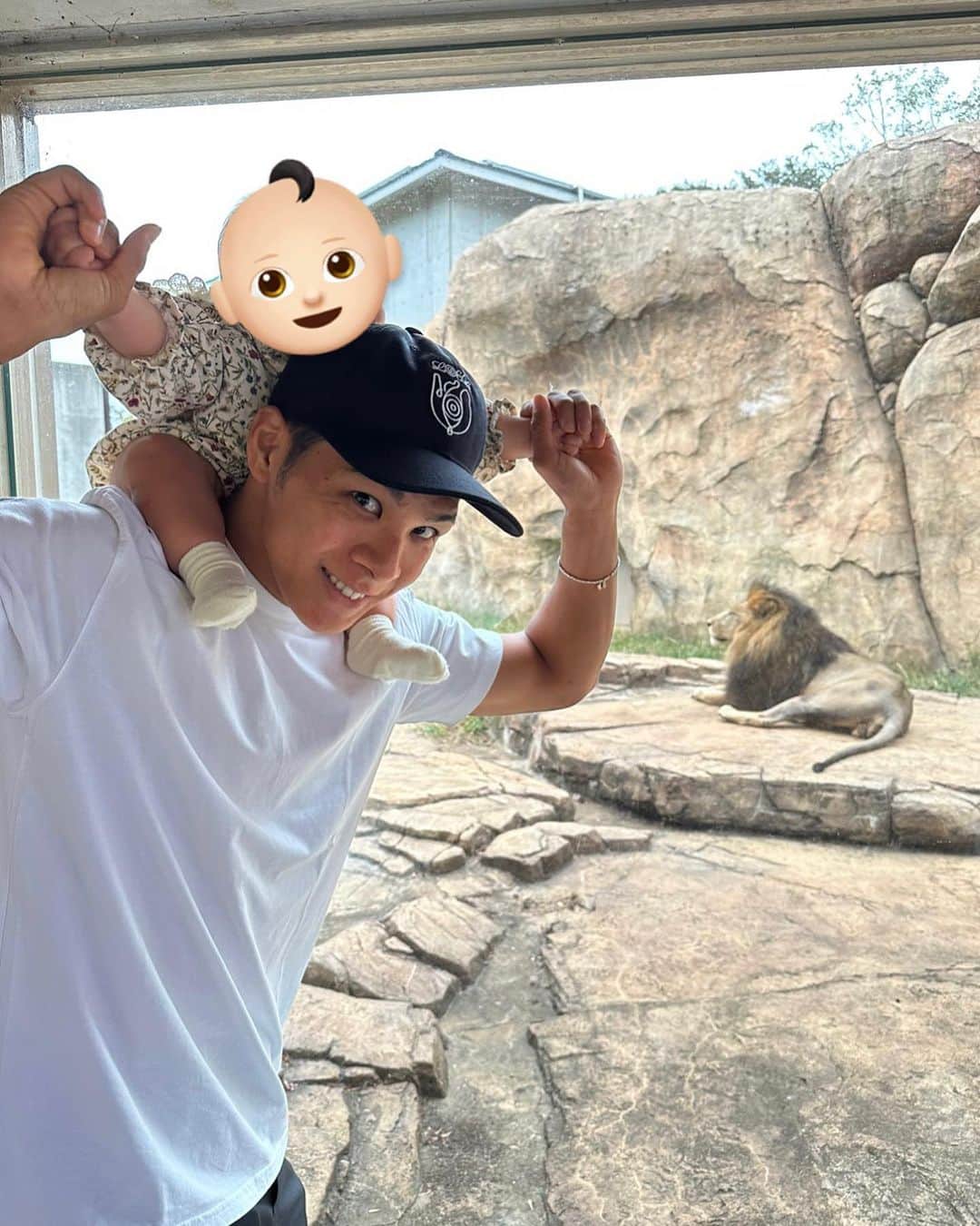 中上貴晶のインスタグラム：「We had a good Sunday 🤣🫶🏼 🦁🐘🐼  動物園行ってきました🤣🫶🏼  #UncleLife #叔父頑張ってます」