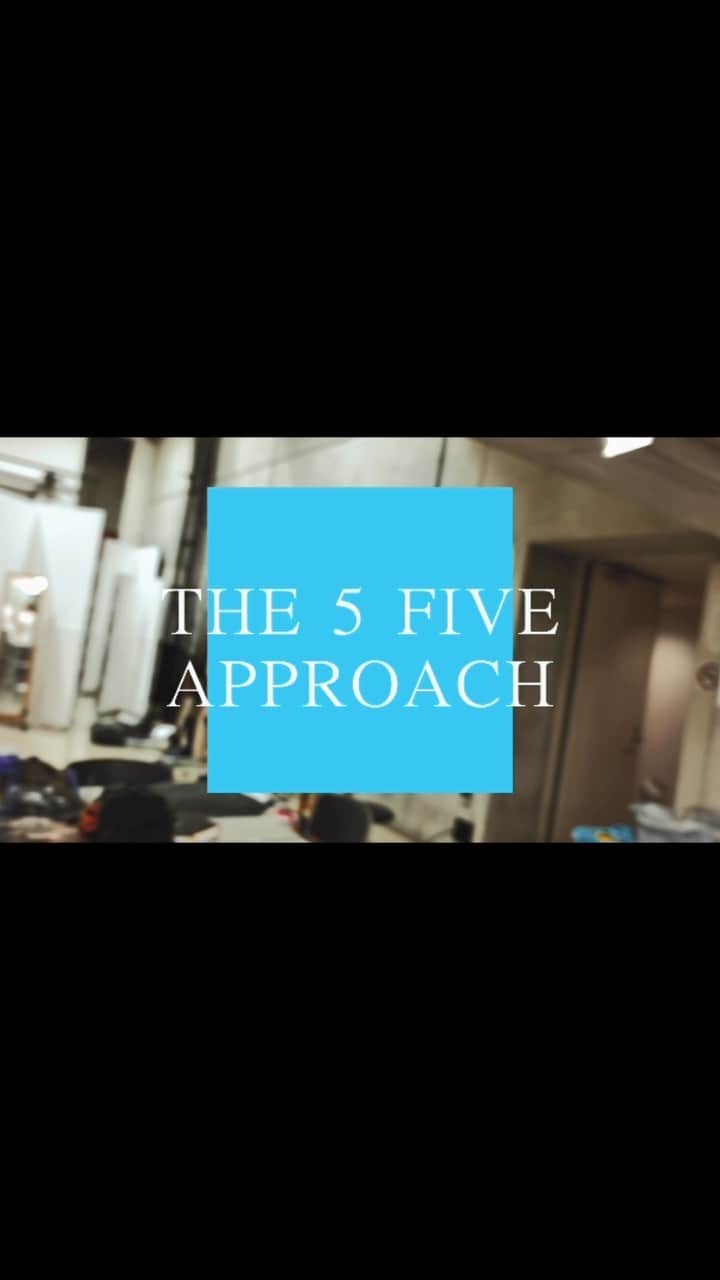栗原貴史のインスタグラム：「@shinbiyo_official  10/15 発売　SHINBIYO11月号 【THE FIVE APPROACH】  全容は発売までしばしお待ちを。  @peekaboo_newoman_shinjuku @peekabooacademyofficial @peekaboosalonsofficial @peekaboo_webacademy  #新宿美容室  #newoman新宿  #骨格補正  #骨格補正カット #ボブ  #グラボブ  #ショートヘア #ショートカット #ショートボブ #丸みショート #ゆとりショート #フェイスレイヤー #facelayerd #shortcut #hairistyle #contrastdesign #contrastcolor #bob #peekabooneeomanshinjuku #THEFIVEAPPROACH #イメチェン #イメージチェンジ #ベーシック」