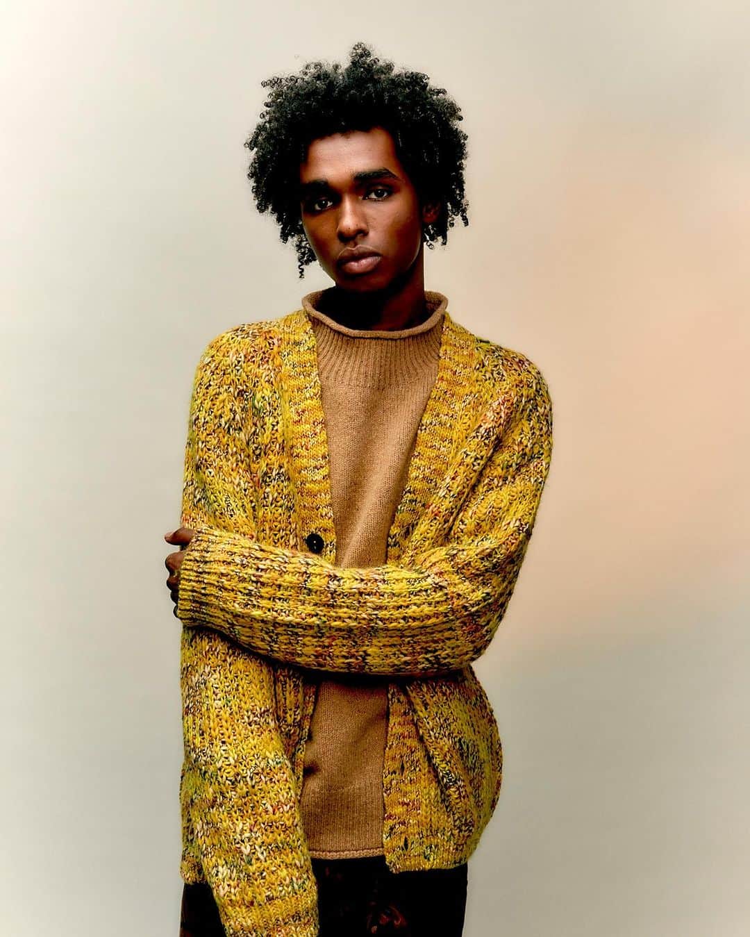 ユーマストクリエイトさんのインスタグラム写真 - (ユーマストクリエイトInstagram)「AW23 New Arrivals   Made using heavy gauge wool with a unique dyeing process that creates a multicoloured appearance, these space dyed knitwear pieces appear this season in a bright colour palette.」10月8日 18時32分 - ymclondon