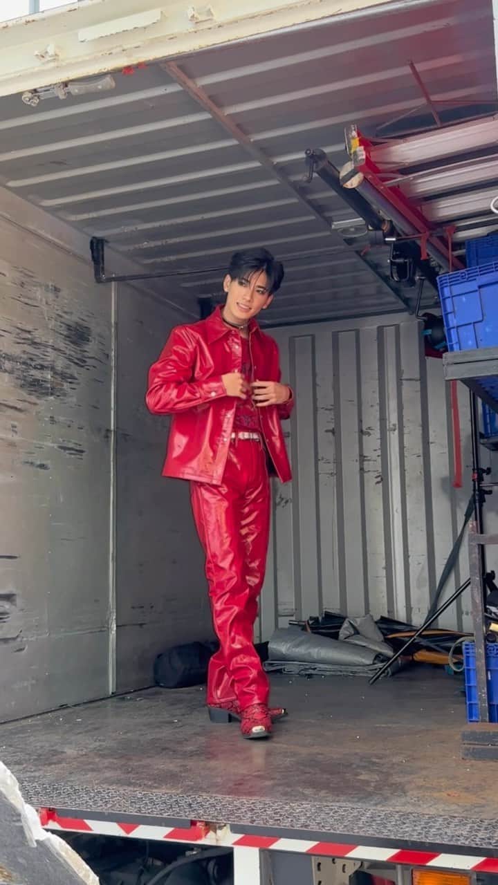 のインスタグラム：「FIRE feat. SPRITE” MV Photo Shooting📸 Behind the Scene clip🎥  🔥YouTube：High Cloud Entertainment  #FIRE_PCFxSPRITE #PSYCHICFEVER  #HighCloudEnt @highcloudent」