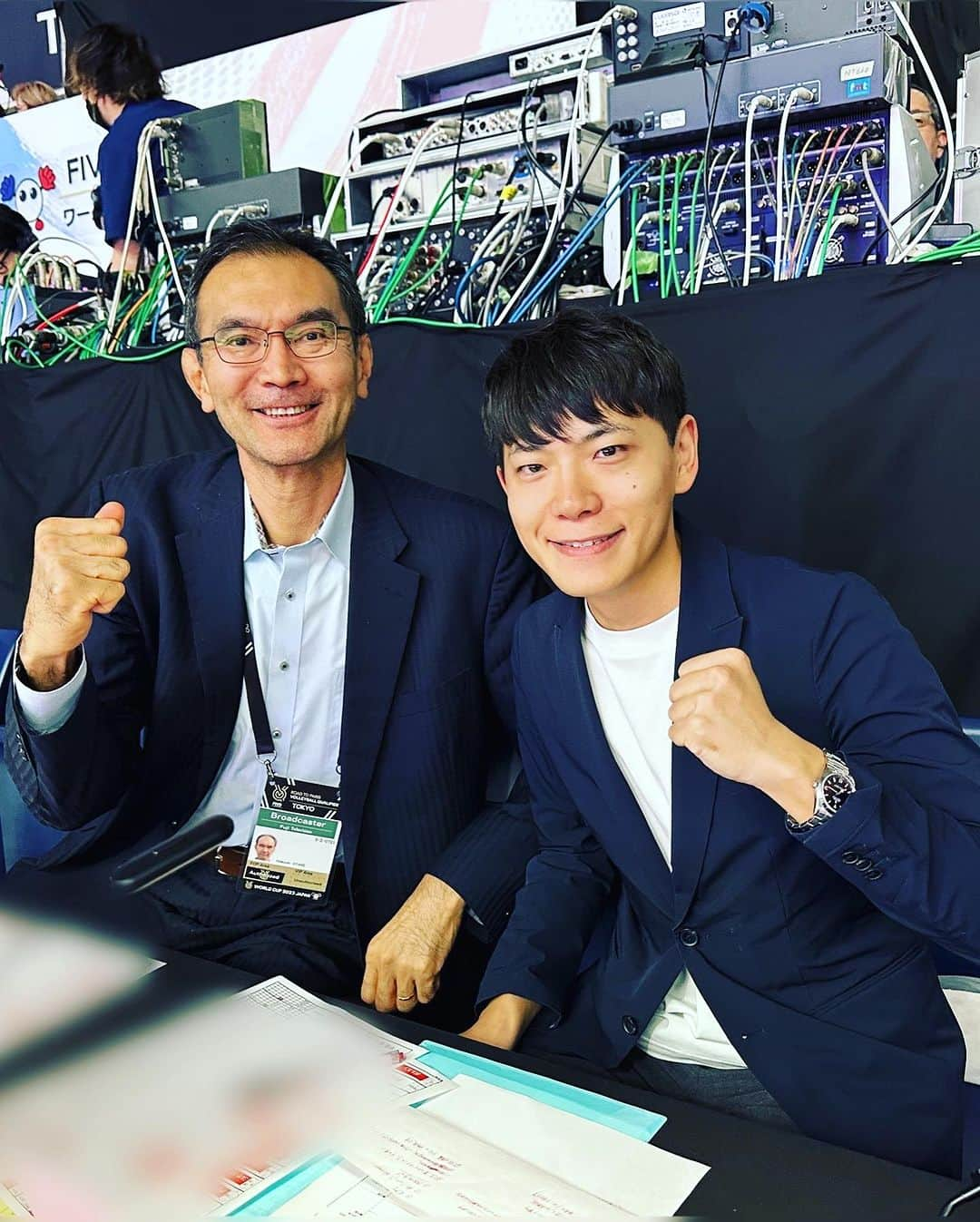 中村剛大さんのインスタグラム写真 - (中村剛大Instagram)「パリ五輪予選/ワールドカップバレー2023 の応援実況が終わりました。  2011年に入社して以来、 面白さに目覚めたバレーボール。  12年かかりましたが、縁をいただいて、今回、 CS・FOD放送で初めて日本戦🇯🇵(日本vsトルコ)の現地実況を担当させて貰いました。放送席からの景色は最高でした。  また、組み合わせの関係で、アメリカ🇺🇸がパリ五輪出場を決めた試合を実況するという幸運も。  前回大会の2019年以来、目標にしてきた大きな仕事だったので、携われた事が嬉しかったのと、声をかけてくれたフジテレビ様と、送り出してくれた会社に感謝です。  また地に足をつけて頑張ります。 バレーボール、やっぱり最高でした！  #龍神nippon #ワールドカップバレー #バレーボール #アナウンサー #実況 #バレーボール好きな人と繋がりたい  #ココで決めた #ココで決める」10月8日 18時43分 - gotan1207