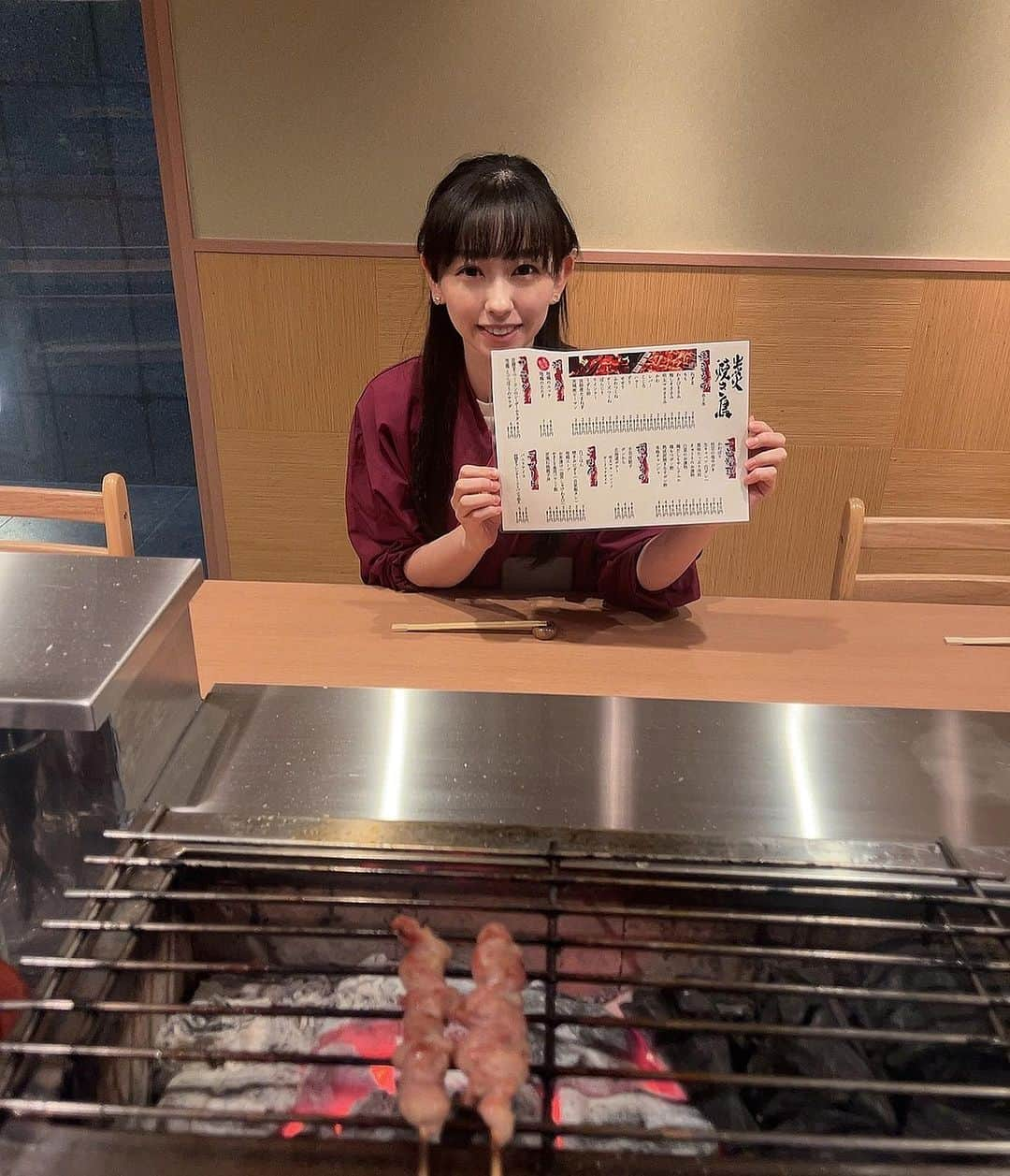 関明日香さんのインスタグラム写真 - (関明日香Instagram)「. 京都　木屋町"炭火焼き鳥　卵がさきか鶏がさきか" 17時から朝5時までオープンしております✨☺️ . 焼き鳥各2本で280円〜😊 ビールにもあいますよ🍺 お待ちしておりますぅー！ . . . . . . #京都　#木屋町　#京都木屋町 #焼き鳥　#炭火焼き鳥　#京都焼き鳥　#卵がさきか鶏がさきか　#三条木屋町　#京都グルメ　#japan #kyoto 　#関西　#関西タレント　#フリーアナウンサー　#リポーター　#ラジオパーソナリティー  #コスメ好き　#コスメ　#メイク　#美容　#コスメオタク　#美容オタク #可愛くなりたい　#綺麗になりたい」10月8日 18時53分 - asuka2586