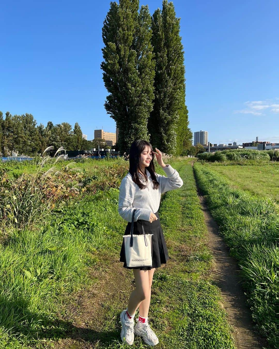 谷心愛さんのインスタグラム写真 - (谷心愛Instagram)「🌳🍂  #ファッション #秋服コーデ  #韓国コーデ」10月8日 19時19分 - cocoa_tani