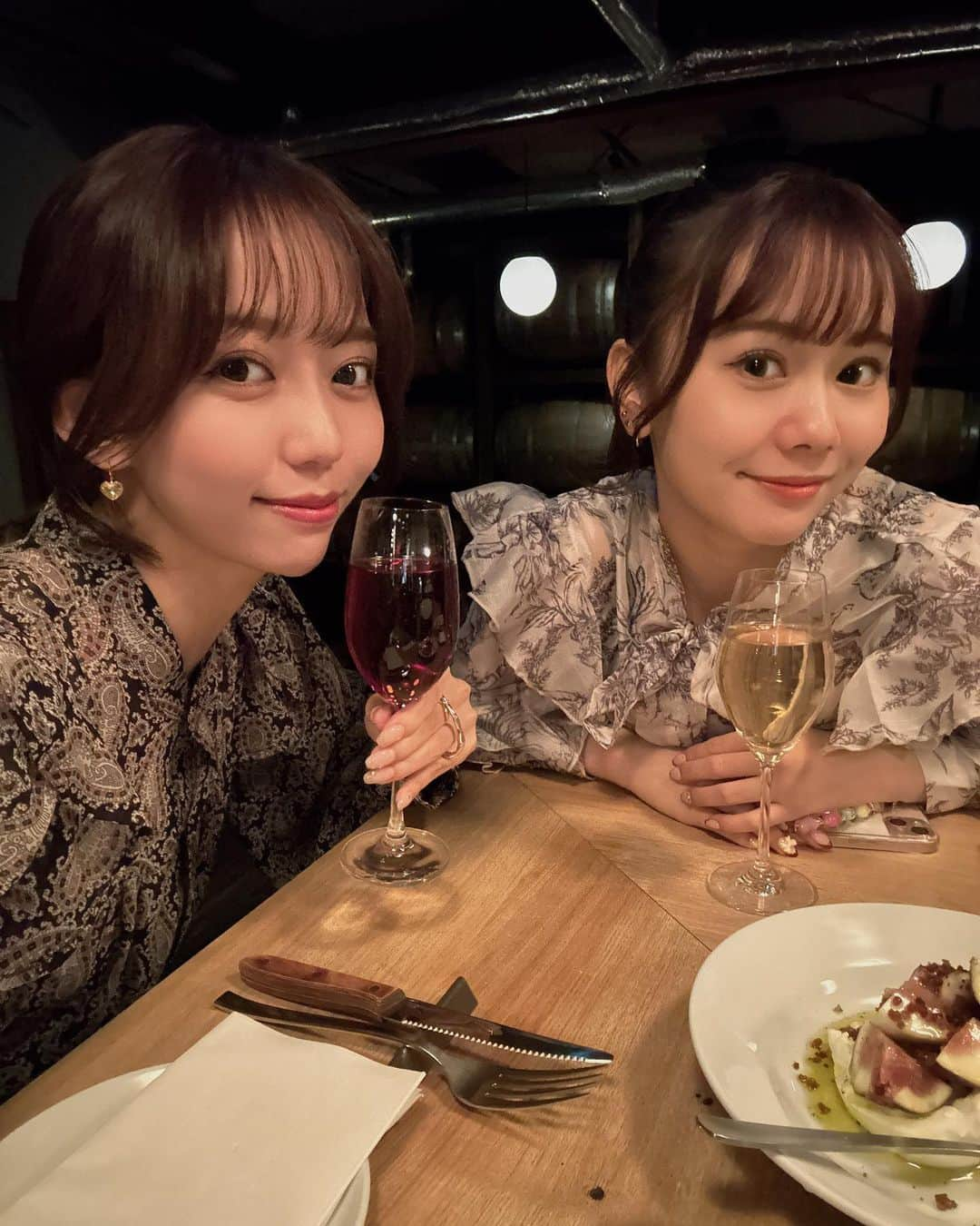 野島樺乃さんのインスタグラム写真 - (野島樺乃Instagram)「🥂 . . . 行きたかったご飯屋さんに 連れてってくれたうえにお祝いまで... ちかちゃんいつもありがとう♡♡ . . . 美味しいワインを飲んで 少しほろ酔い状態です... 顔火照っちゃってるね~ . . .  #名古屋ディナー  #四間道  #丸の内ディナー  @chikako_1119」10月8日 19時38分 - nojimakano_0906