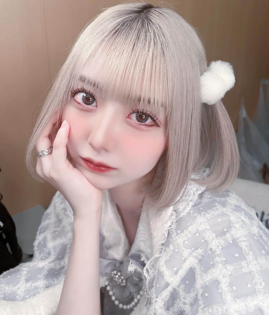 ちなぴぴのインスタグラム：「ポンチョ衣装の季節きたー❄️☃️」