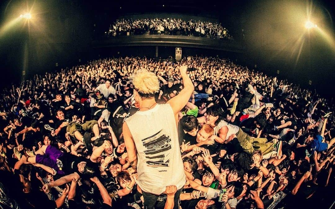 Masato のインスタグラム：「SETLIST ELECTION TOUR 2023 OSAKA DAY2 Photos by @yamada_mphoto  #coldrain」