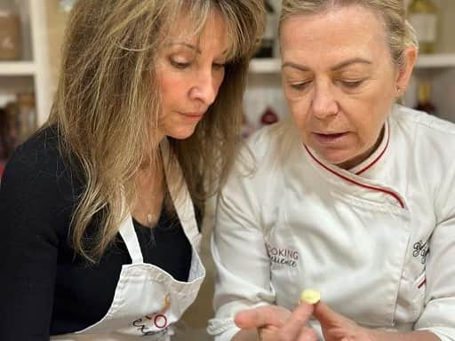 スーザン・ルッチのインスタグラム：「Learning to make orecchiette with the master—thank you,  Gianna Greco!!! You made it so much fun—and eating it at your table—Bellissimo!!! ❤️🇮🇹💃🏽」