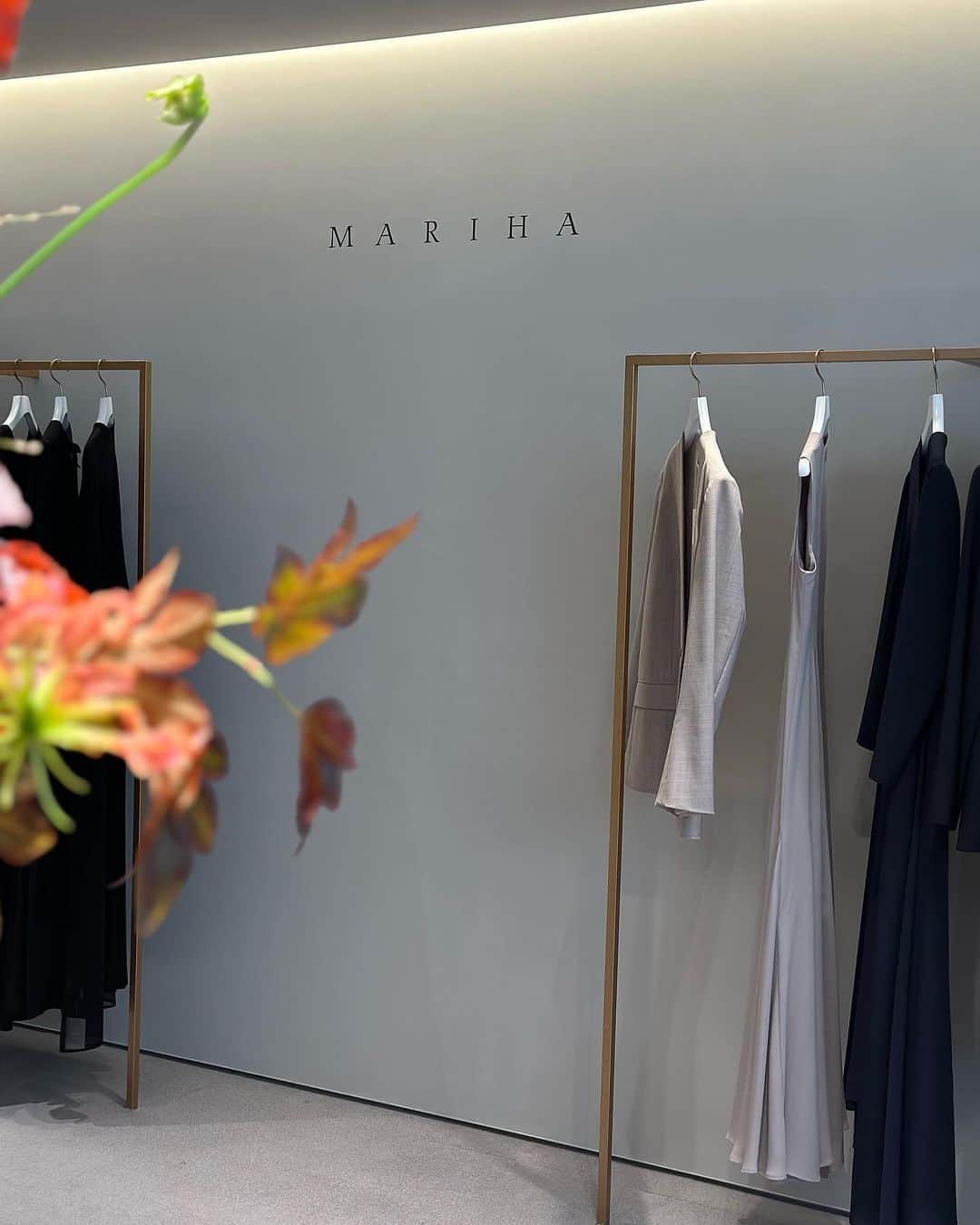 悠衣さんのインスタグラム写真 - (悠衣Instagram)「大好きな　@mariha_official  ジュエリーははじめて♡ ・ ・ ビビッと来たコインネックレスと 素敵なピアスを購入♡ ・ ・ #mariha#marihajewelry」10月8日 20時09分 - yu1_1987