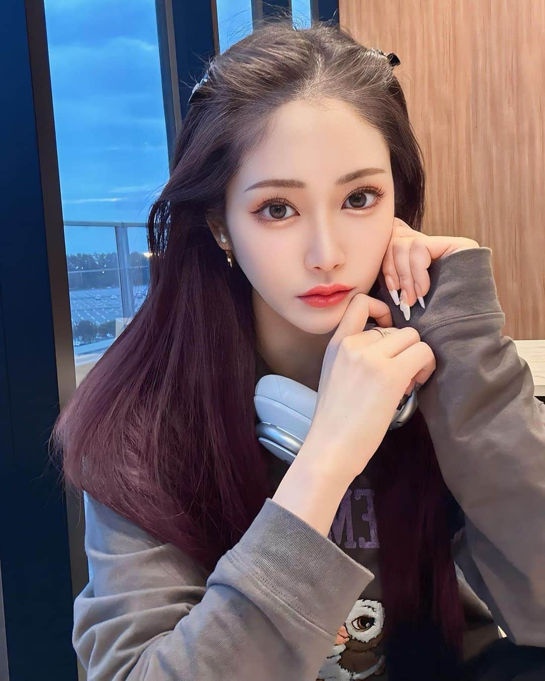下津明日香のインスタグラム：「• つぎ髪色なににしよーかな？🦊🌰」