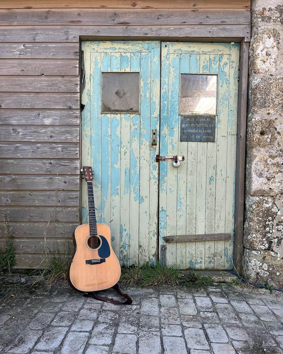 フィンクさんのインスタグラム写真 - (フィンクInstagram)「Rehearsals for new LP are done - it’s getting very folky round here !  Next week we start putting them down ….  F x」10月8日 20時18分 - finkmusic