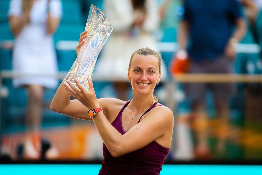 PetraKvitovaさんのインスタグラム写真 - (PetraKvitovaInstagram)「Saying farewell to the 2023 season. Plenty of highs for me this year both on and (especially) off the court 😊 Feeling ready for some rest and relaxation with my loved ones - thank you for your support as always ♥️」10月8日 20時28分 - petra.kvitova