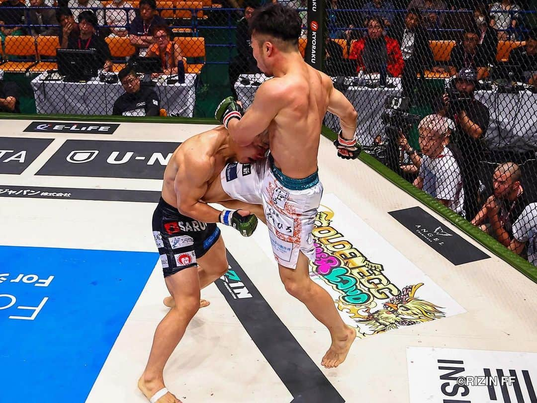 RIZIN FF OFFICIALさんのインスタグラム写真 - (RIZIN FF OFFICIALInstagram)「#RIZIN_LANDMARK6 Match,8 “𝐊𝐧𝐨𝐜𝐤𝐝𝐨𝐰𝐧 𝐅𝐞𝐬𝐭𝐢𝐯𝐚𝐥” ---------------- @yuchaku621 defeats @hiroya0507 by Split Decisions.(2-1) #rizin #rizinff #mma #fighter」10月8日 21時00分 - rizin_pr