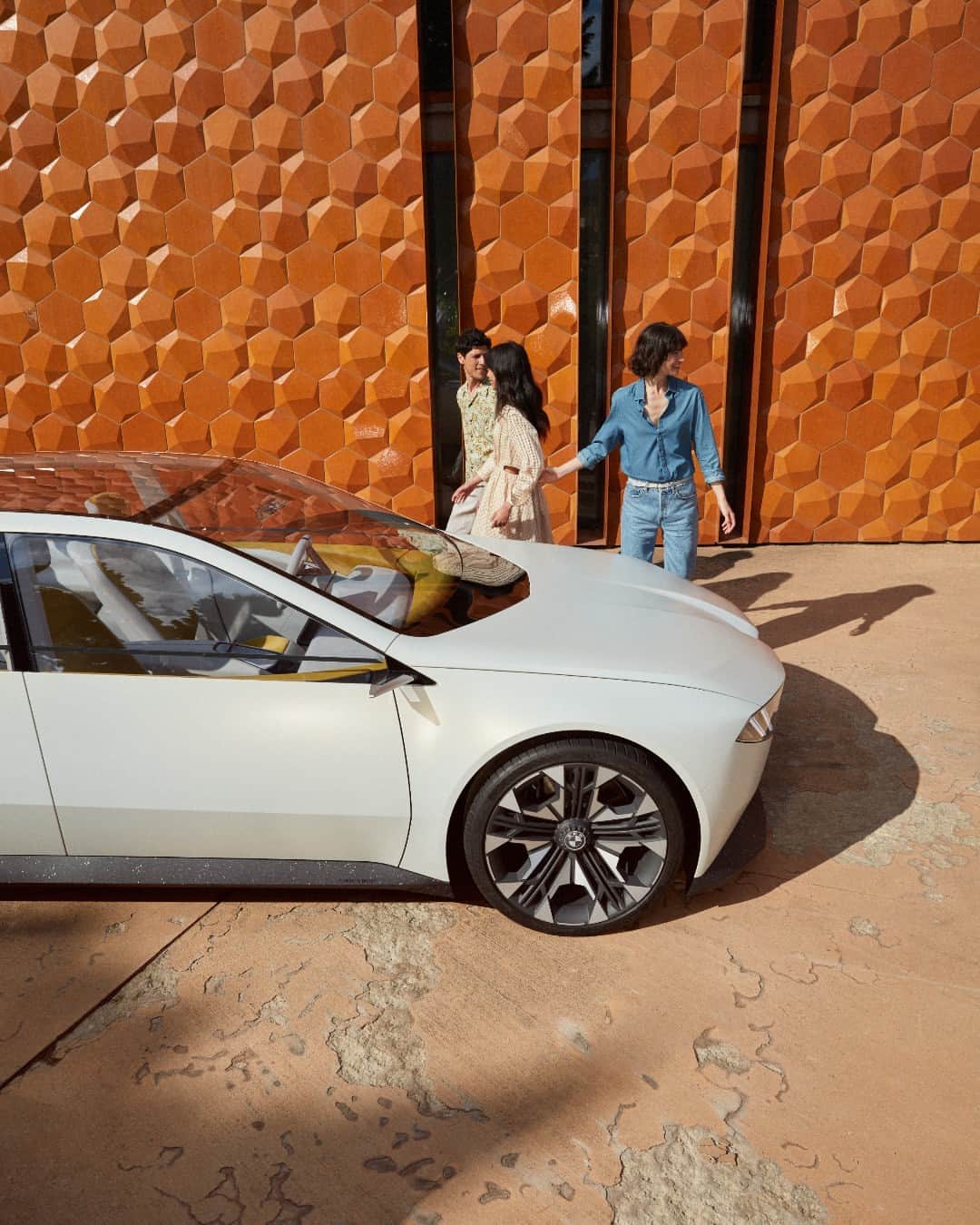 BMWのインスタグラム：「Get in, we're going to find NEUE experiences. #THEVisionNeueKlasse #NeueKlasse #TheNeueNew」