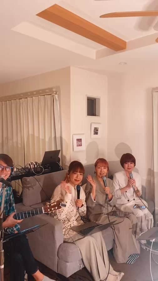 のインスタグラム：「Eri Kamiya live stream vol.30 https://erikamiyastream-30.peatix.com/  【出演】  ブラックバニー　(Vo)神谷えり、久保舞子、Juju Sumire  M-OTO (Human beatbox) 麻生洋平(uku/g)  【日時】  2023年10月8日(日)　19:00 配信開始  神谷えりYouTube https://www.youtube.com/@erikamiya  神谷えりInstagram https://www.instagram.com/erikamiya  投げ銭はこちら！ https://erikamiyastream-30.peatix.com/」