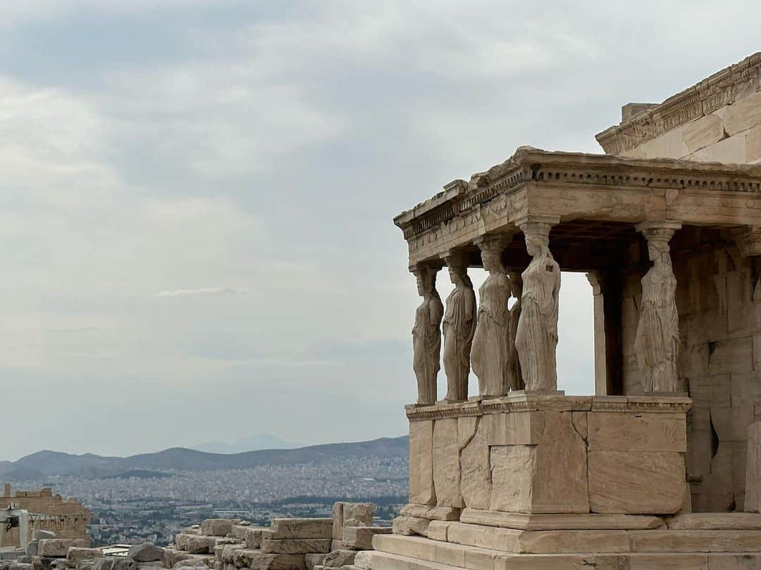 森下紀子さんのインスタグラム写真 - (森下紀子Instagram)「. アテネのアクロポリス パルテノン神殿は神々しく美しかった  遺跡の上に建てられている 新アクロポリス博物館も良かったな  #アクロポリス #パルテノン神殿 #Acropolis #Parthenon #写真が溜まってますw #もうしばらくお付き合い下さい」10月8日 20時50分 - noriko_morishita_