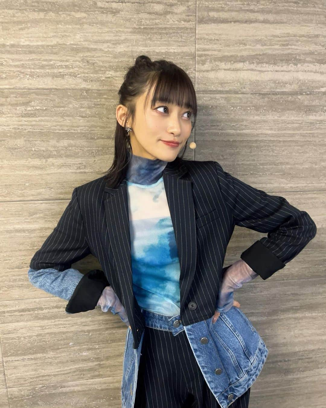 茜屋日海夏さんのインスタグラム写真 - (茜屋日海夏Instagram)「歌う！声優女子LIVE  ゆるシェアルームへようこそ！ 秋の声優"歌"祭り！  昼夜共にご来場いただいた皆さま ありがとうございました！ 今回で2度目ましてでしたが、 気づけばラップ担当（？）に なっていて嬉しいです🥺笑 これからもラッパーで ぶちかましていきます！  ゆるシェアではレンジの広い 歌をたくさん歌わせていただけて ありがたいなぁ嬉しいなぁ🫶  これからも入居し続けます！ 契約更新〜💓   @shingo_tsuno  👗 @desigual   #ゆるシェア #声優 #live #セットアップ #desigual #デシグアル」10月8日 20時51分 - himika_akaneya_official