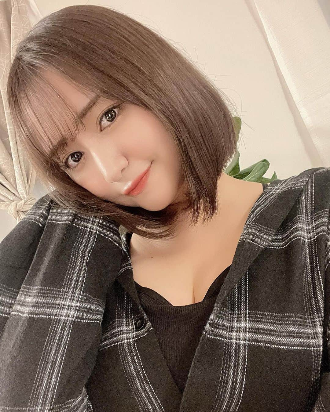 池田メルダのインスタグラム：「秋だねえ🍂  .  .  .  #アイドル #idol#japaneseidol#Indonesia#half #gravure#インスタグラビア#グラビア#照片#可愛的#彼女感#偶像#セルフィー#自撮り#japanesegirl #fashion #selfie #model #gravure #sexy #beauty #portrait #自拍 #时装 #模特 #粉我 #셀카 #좋아요 #팔로우」