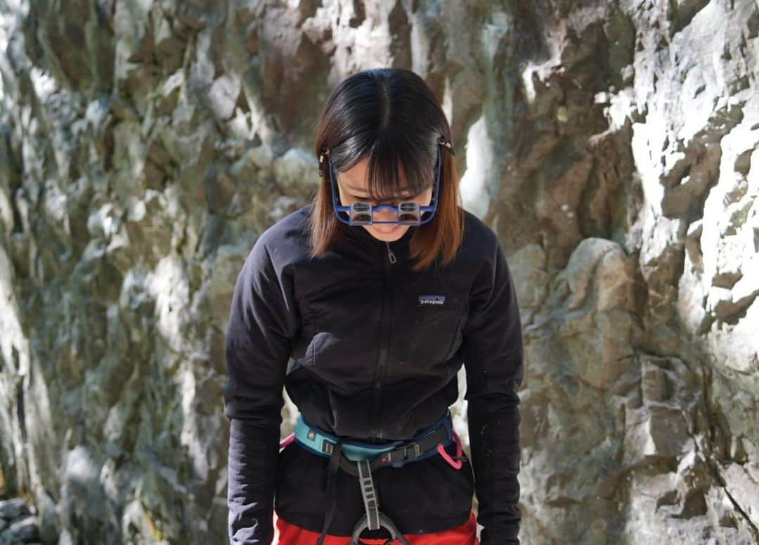 尾上彩さんのインスタグラム写真 - (尾上彩Instagram)「にやり😎 ・ ・ ・ @patagoniajp @patagonia_climb #climbing #climblikeagirl #bouldering #クライミング #ボルダリング」10月8日 21時08分 - aya_onoe