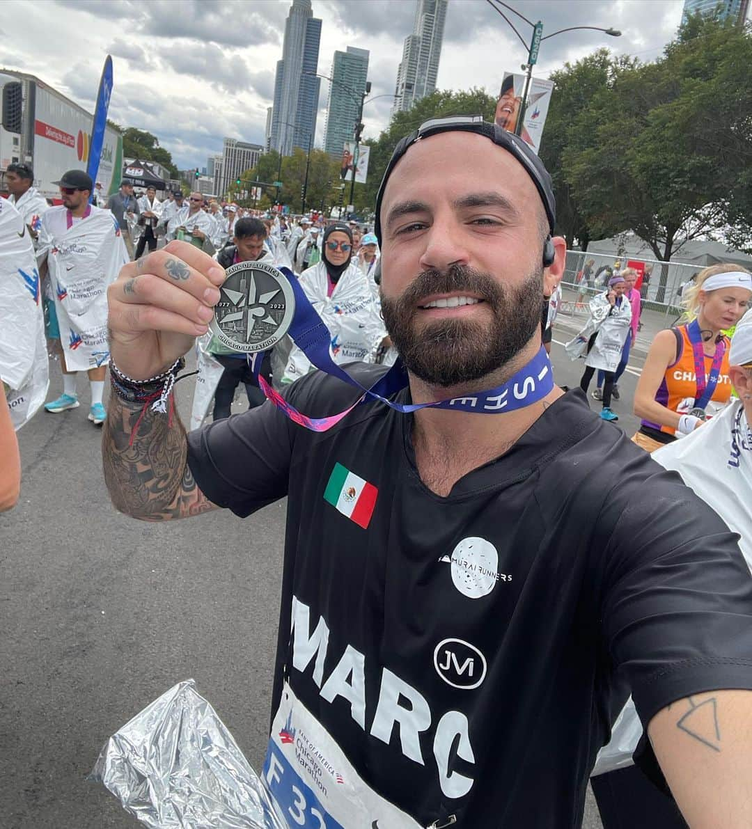 マルク・クロサスさんのインスタグラム写真 - (マルク・クロサスInstagram)「A TUMBA ABIERTA como filosofía de vida, SIEMPRE.  @chimarathon 🔥」10月9日 6時51分 - marccrosas