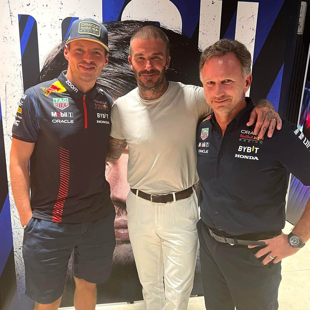 デビッド・ベッカムのインスタグラム：「Great weekend of F1 in Doha… congratulations @maxverstappen1 🌍🏆 @f1 @christianhorner @qatarairways」