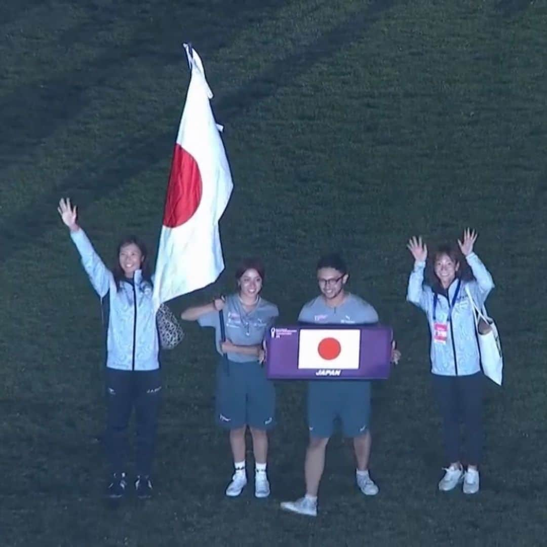 長谷川暁子さんのインスタグラム写真 - (長谷川暁子Instagram)「世界選手権🇲🇽🪇 初戦はアメリカに負けてしまいましたが、会場はホームのような盛り上がりで、日本の応援が響いていました!! 日本という国がメキシコでも愛されていると感じました😌 次戦も今まで日本が築き上げてきた功労を胸に、誇りを持って試合をしたいと思います❤️‍🔥  ⁡1枚目の写真 ©️ #ビーチバレースタイル #世界選手権 #worldchampionships  #huamantla  #tlaxcala  #mexico #メキシコ #beachvolleyball #volleyball #女子アスリート #トレーニング女子 #ビーチバレーボール #バレーボール #ＮＴＴコムウェア #nttcomware #長谷川暁子 #akikohasegawa」10月9日 7時29分 - akikohaseg